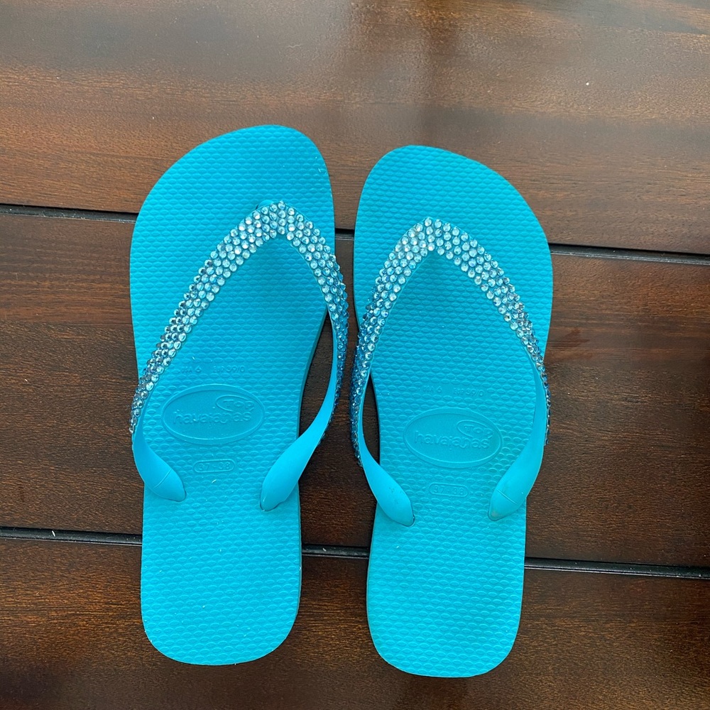 Custom Swarovski Crystals Havaiana Flip Flops. Size 37/38